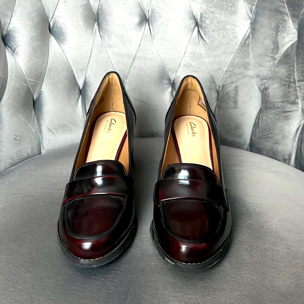Clarks Artisan Burgundy Heeled Loafers. Size 6.5
